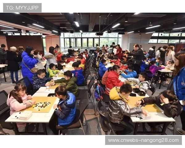 汉口文体中心完成亚冠场地布置，增设防寒设施