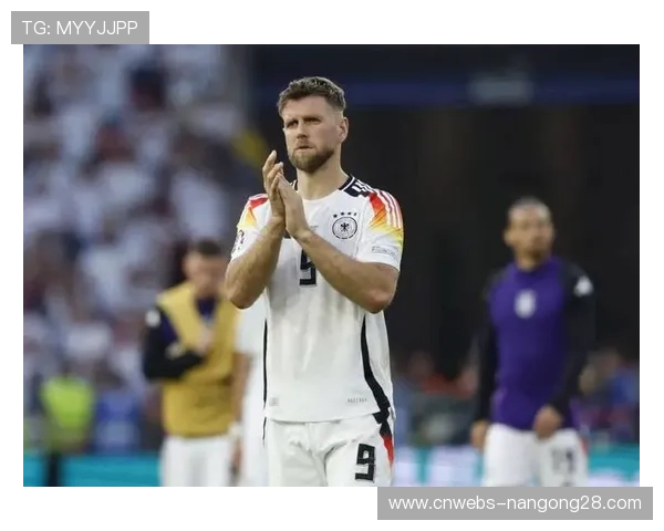 西汉姆联考虑买断菲尔克鲁格，米兰尚未激活强制买断条款